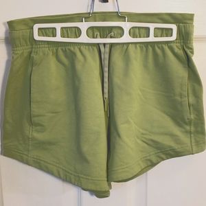 Lululemon Inner Glow Shorts, Crispin Green, Size 6